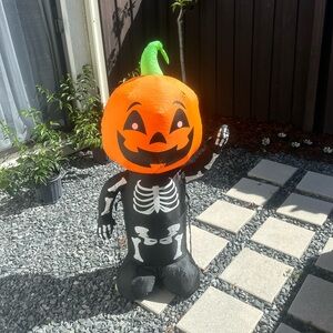 Meet your Posher, Mari